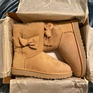 UGG Boots - Daelynn